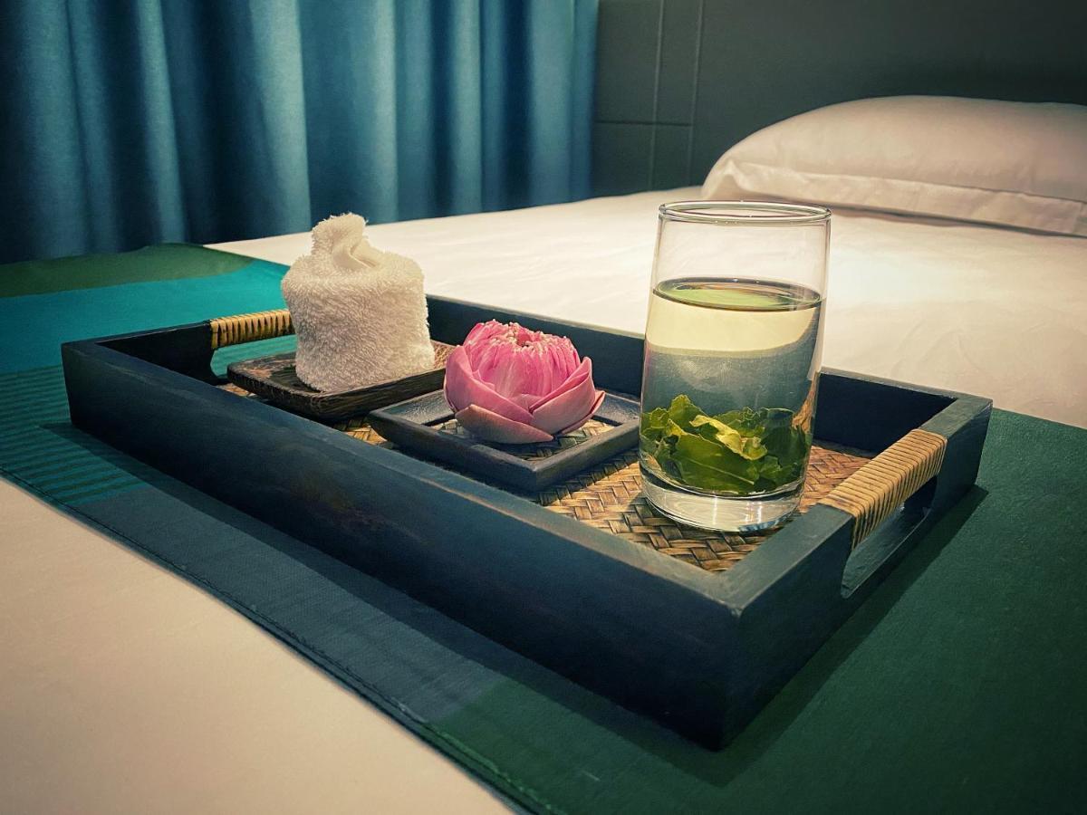 Yunfan Hotel Пномпень Экстерьер фото
