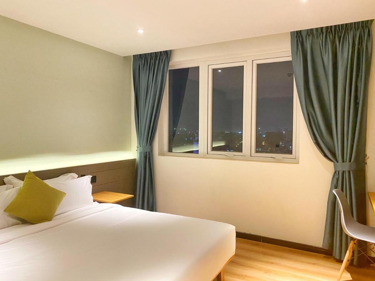 Yunfan Hotel Пномпень Экстерьер фото